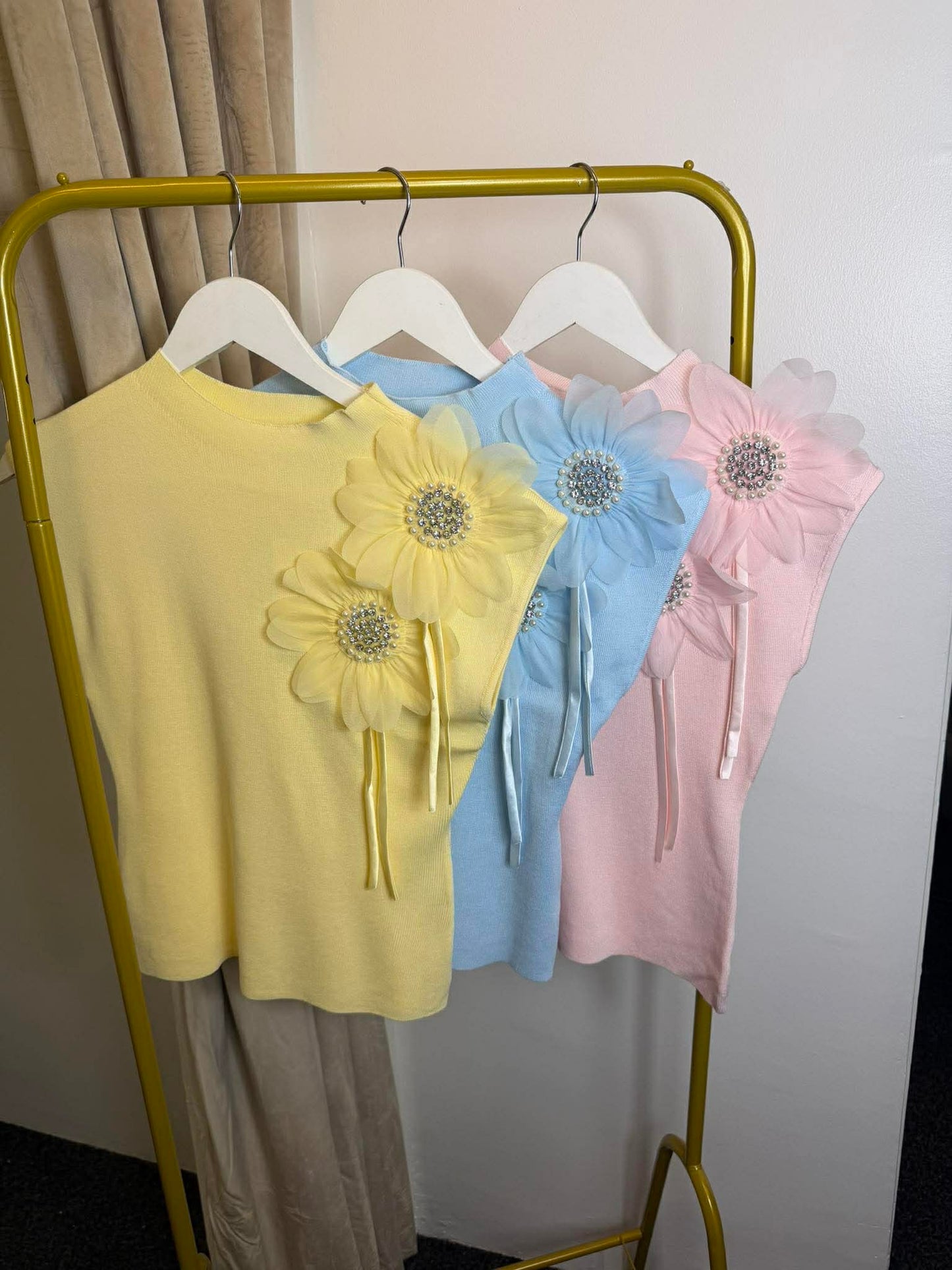 Daisy top