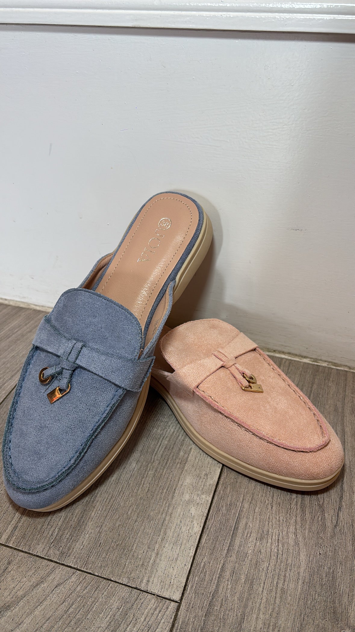 Suede shoe