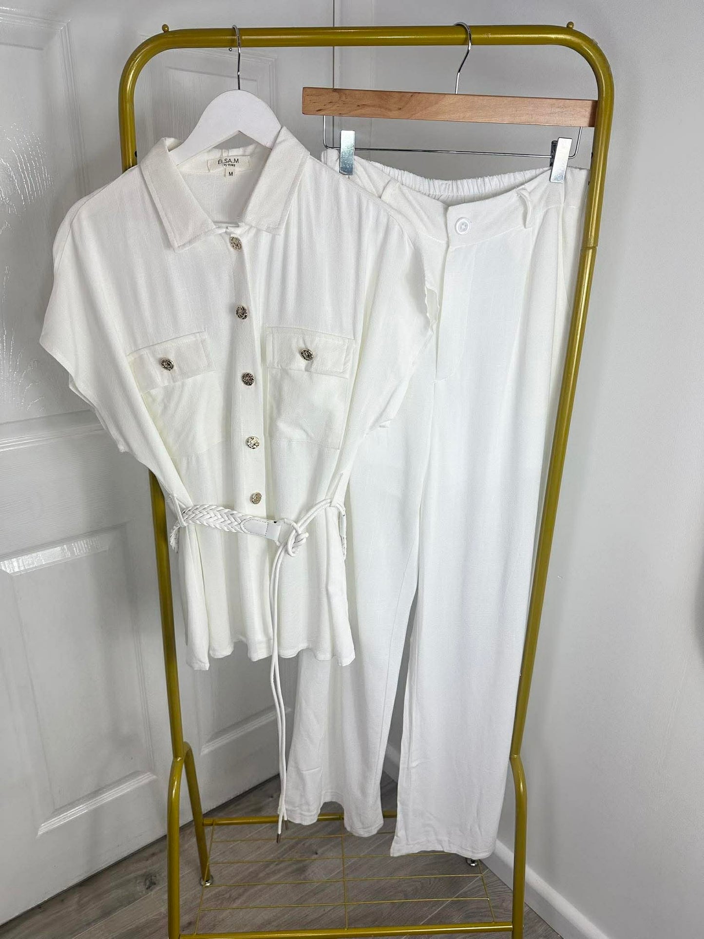 Gold button detailing set